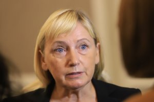 Елена Йончева окончателно загуби данъчно дело за 58 000 лв.