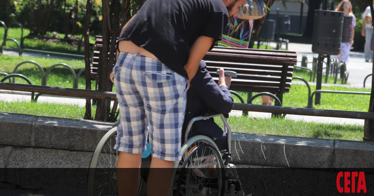 Drzhavata Pribra Po 100 Leva Ot Naj Bezpomoshnite Sega