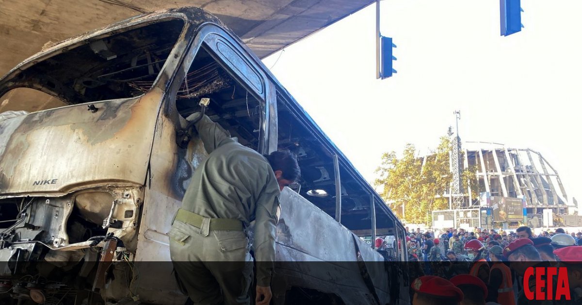 Най-малко 13 души загинаха при бомбен атентат в Дамаск, съобщи