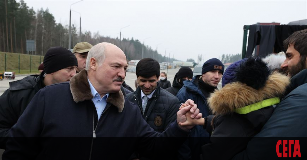 Мигранти посрещнаха с аплодисменти президента на Беларус Александър Лукашенко в