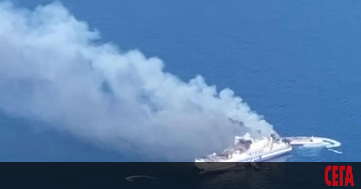 12 души остават в неизвестност след пожара на италианския ферибот Euroferry Olympia