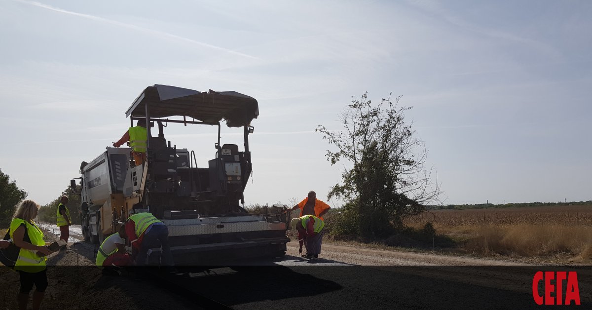 Довършването на 278 пътни ремонта мина през регионалната комисия по