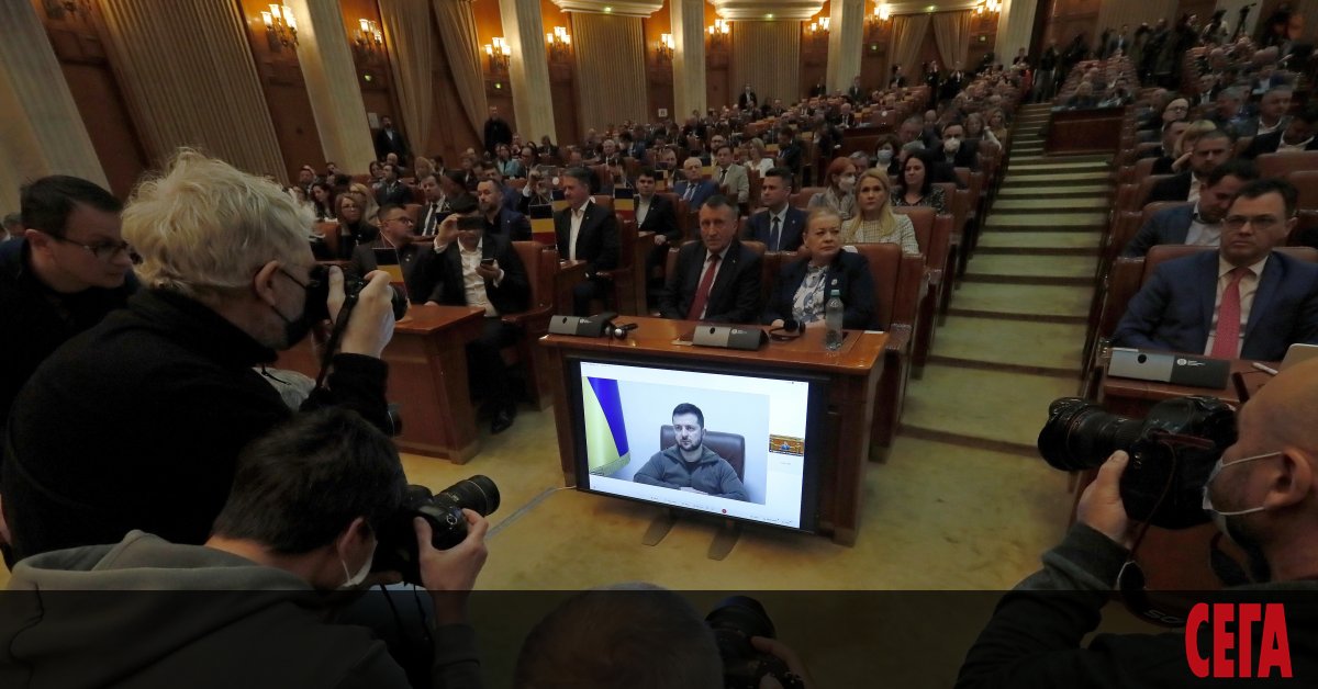 Украинският президент Володимир Зеленски направи вчера видеообръщение пред двете камари