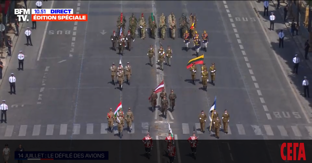 Bulgarian Guardsmen led the parade on the Champs-Elysées