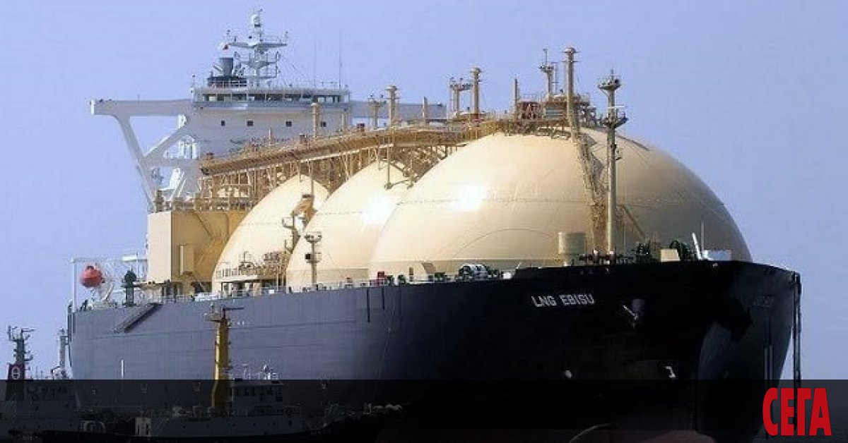 Германия конфискува три танкера за втечнен природен газ на Газпром,