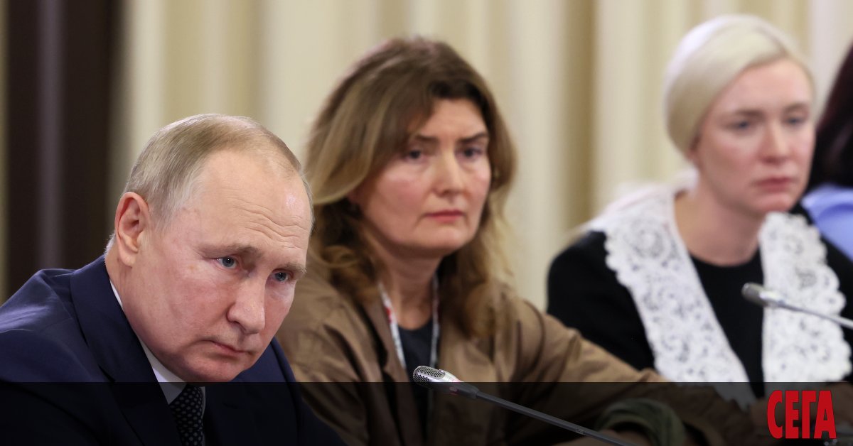 Руският президент Путин се срещна с майки на загинали руски