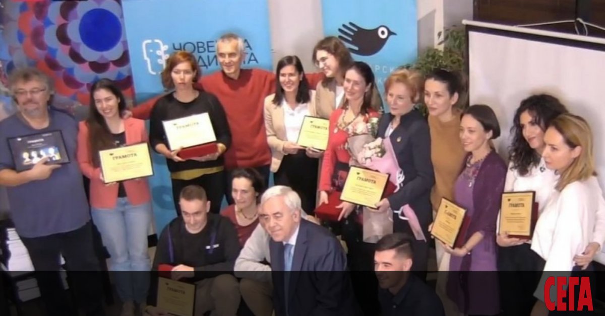 Доброволците в защита на Украинските бежанци печелят колективна награда Човек