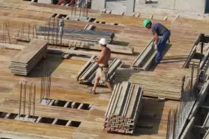 Инспекторите по строежите вече записват с боди камери