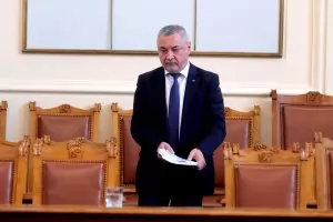 Кабинетът ще обжалва решението за Пирин