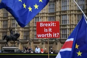 Британският парламент се разпусна до 14 октомври