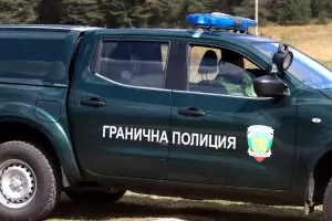 Граничен полицай простреля колежка на летище "София"