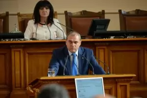 ВМРО: Не държим да сме главен партньор на ГЕРБ
