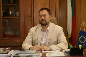 20 души и шефът на Агенцията за българите в чужбина са арестувани