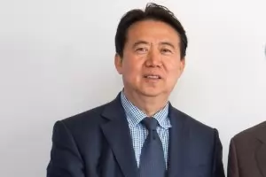 Изчезналият шеф на Интерпол прати оставката си