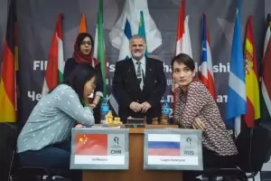 Странен шум се намеси в битката за световната титла по шахмат