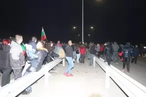 Жегата с бензина роди нови безумни "решения" на властта