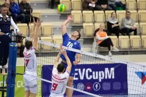 "Нефтохимик" е на два гейма от 1/4-финал за Купата на CEV