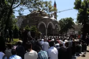 Правителството утвърди религиозните празници извън православните