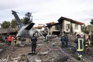 Самолет на иранската армия се разби край Техеран