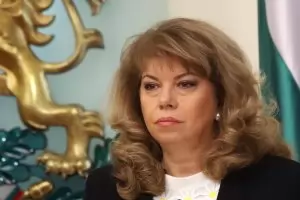 Йотова: Няма партия на Радев и може въобще да не се появи