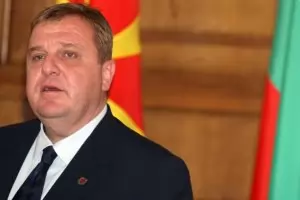 Каракачанов: Няма решение за купуване на F-16, а само за започване на преговори