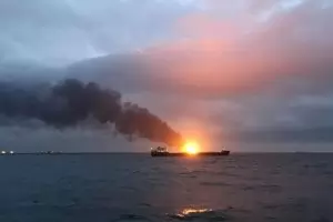 9 моряци от запалилите се кораби в Черно море са в неизвестност