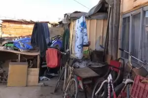 15 от незаконните постройки в ромската махала във Войводиново ще бъдат разрушени незабавно