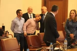 Борисов към Алберт Попов: Станеш ли пръв, идвам да те видя