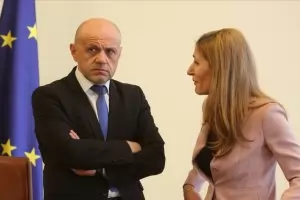 Властта се чуди да включи ли празните хотели в битката с вируса