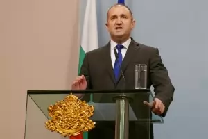 Радев си подритва втория мандат на „Дондуков” 2