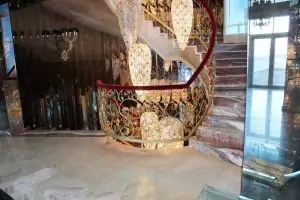 Имот на Баневи за 6 млн. лв. се продава заради дълг от 15 хил. лв.