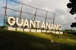 Шефът на базата в Гуантанамо е уволнен след разследване
