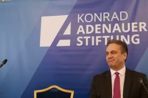 Страх от Пламен Георгиев скова политиците