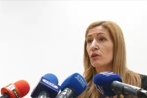 Насред кризата Ангелкова харчи за скъпи и безсмислени проекти