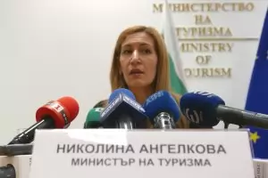 Натрапени скъпи екстри на плажа обезсмислят акцията безплатен чадър