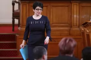 ГЕРБ: Корнелия Нинова преминава през катарзис