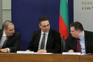 Месец и половина не стигна за приключване на проверките по "Апартаментгейт"