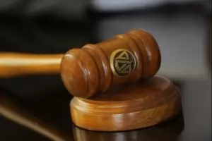 Съдът оправда бивша шефка във ВМА по дело за над 7 млн. лева
