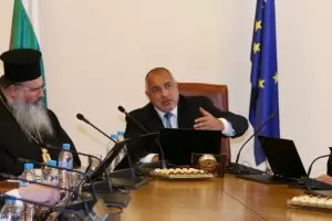 Премиерът нареди акция "Мантинели"
и раздаде нови бюджетни милиони