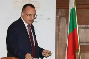 Порожанов се оказа ни чул, ни видял за къщите за гости