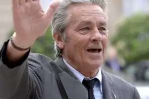 Кан започна със скандал с Ален Делон