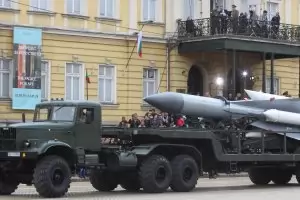 Каракачанов: Парад във вида, който познаваме, няма да има
