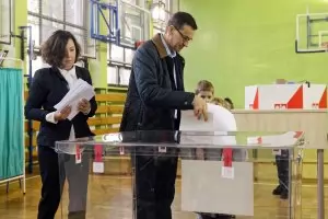 Имотна афера разклати премиера на Полша