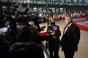 България продължава да пропада по свобода на словото