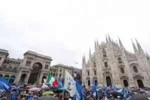Италианският вицепремиер събра европейски националисти на митинг в Милано
