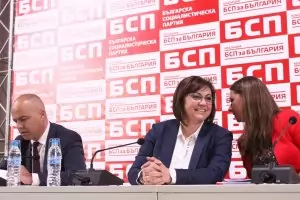 Корнелия Нинова хвърли оставка и пак се кандидатира за лидер на БСП