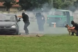 Майката на обгореното дете в Силистра ще търси възмездие от МВР