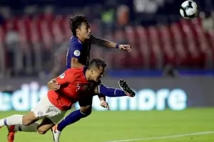 Шампионът Чили стартира с победа на "Копа Америка"