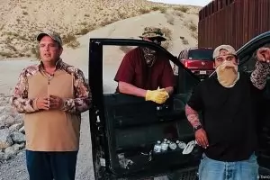 Ветерани помагат на Тръмп по границата