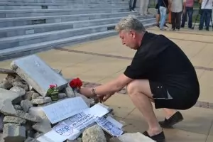 Протест поиска незабавно спиране на автомобилите в Морската градина на Варна